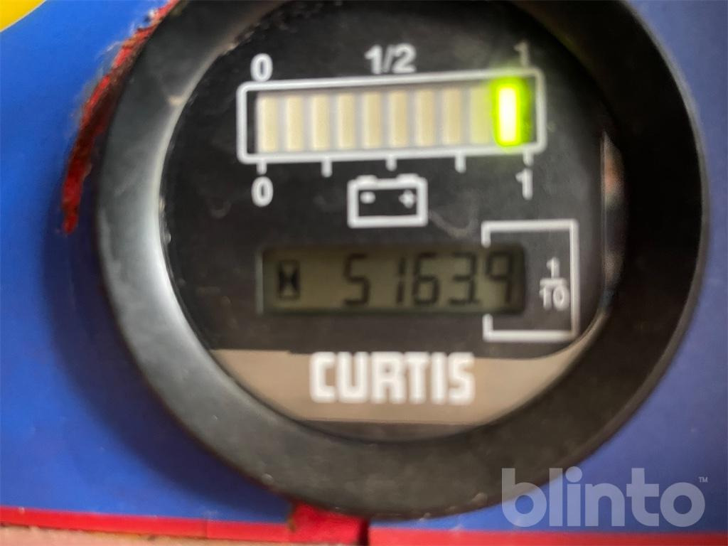 MANTALL XE140w (2013) - Samohybná plošiny: obrázok 5 MANTALL XE140w (2013) - Samohybná plošiny: obrázok 5