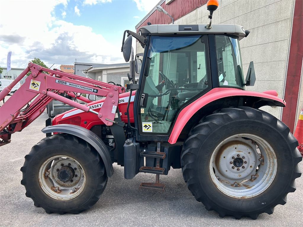 MASSEY FERGUSON 5445-4 - Traktor: obrázok 4 MASSEY FERGUSON 5445-4 - Traktor: obrázok 4
