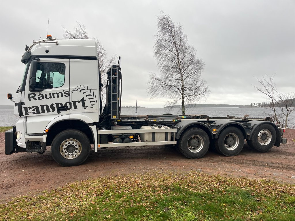MERCEDES-BENZ Arocs 3251 8x4 - Hákový nosič kontajnerov: obrázok 2 MERCEDES-BENZ Arocs 3251 8x4 - Hákový nosič kontajnerov: obrázok 2