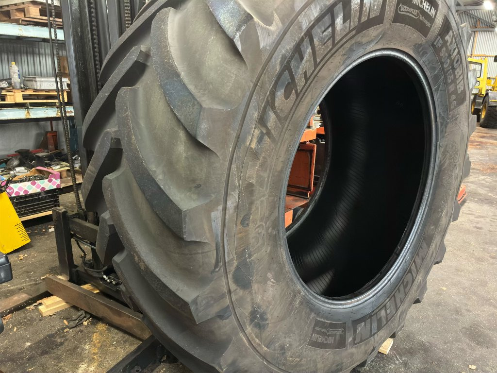 Michelin 900/65R46 - Pneumatika pre Traktor: obrázok 3 Michelin 900/65R46 - Pneumatika pre Traktor: obrázok 3