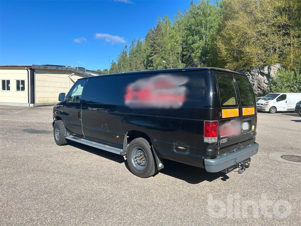 FORD E350 7,3 Powerstroke - Nákladné auto: obrázok 4 FORD E350 7,3 Powerstroke - Nákladné auto: obrázok 4