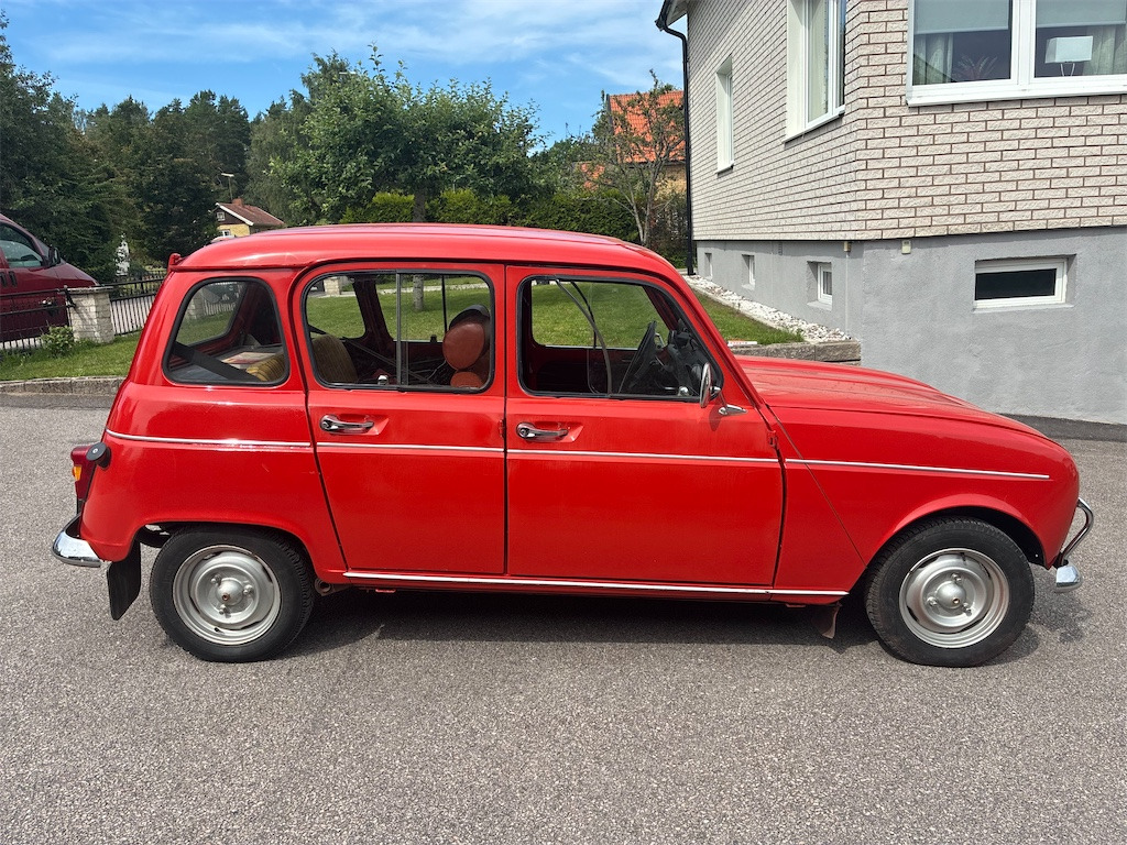 RENAULT 4 112343 - Automobil: obrázok 5 RENAULT 4 112343 - Automobil: obrázok 5