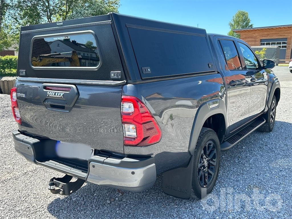 Toyota Hilux - 2.8l - 204 PS - Double Cab Invincible - LKW Zulassung - nur 23604 Kilometer - Pick-up: obrázok 3 Toyota Hilux - 2.8l - 204 PS - Double Cab Invincible - LKW Zulassung - nur 23604 Kilometer - Pick-up: obrázok 3