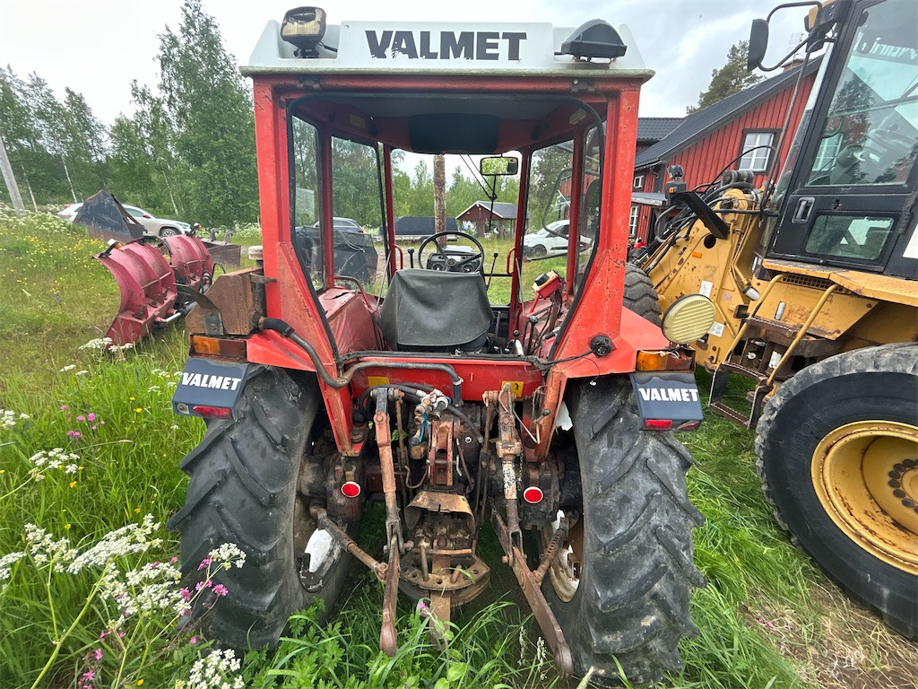 VALMET 604 - Traktor: obrázok 5 VALMET 604 - Traktor: obrázok 5