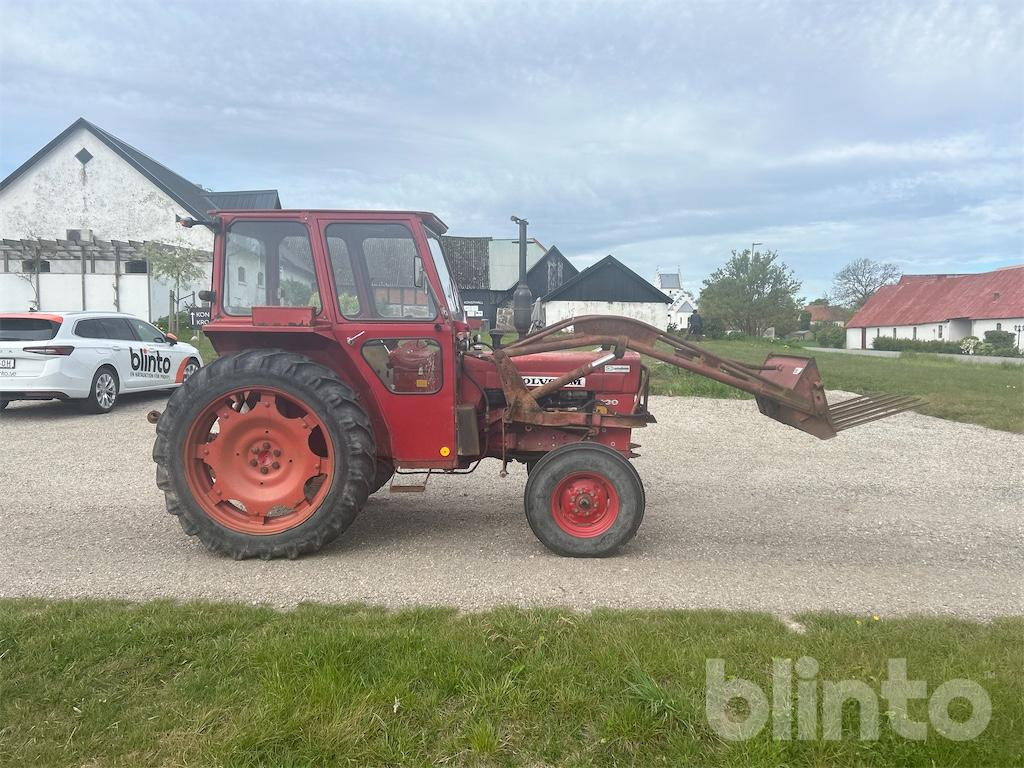 VOLVO-BM T 430 Ålö lastare och 2 redskap - Traktor: obrázok 5 VOLVO-BM T 430 Ålö lastare och 2 redskap - Traktor: obrázok 5