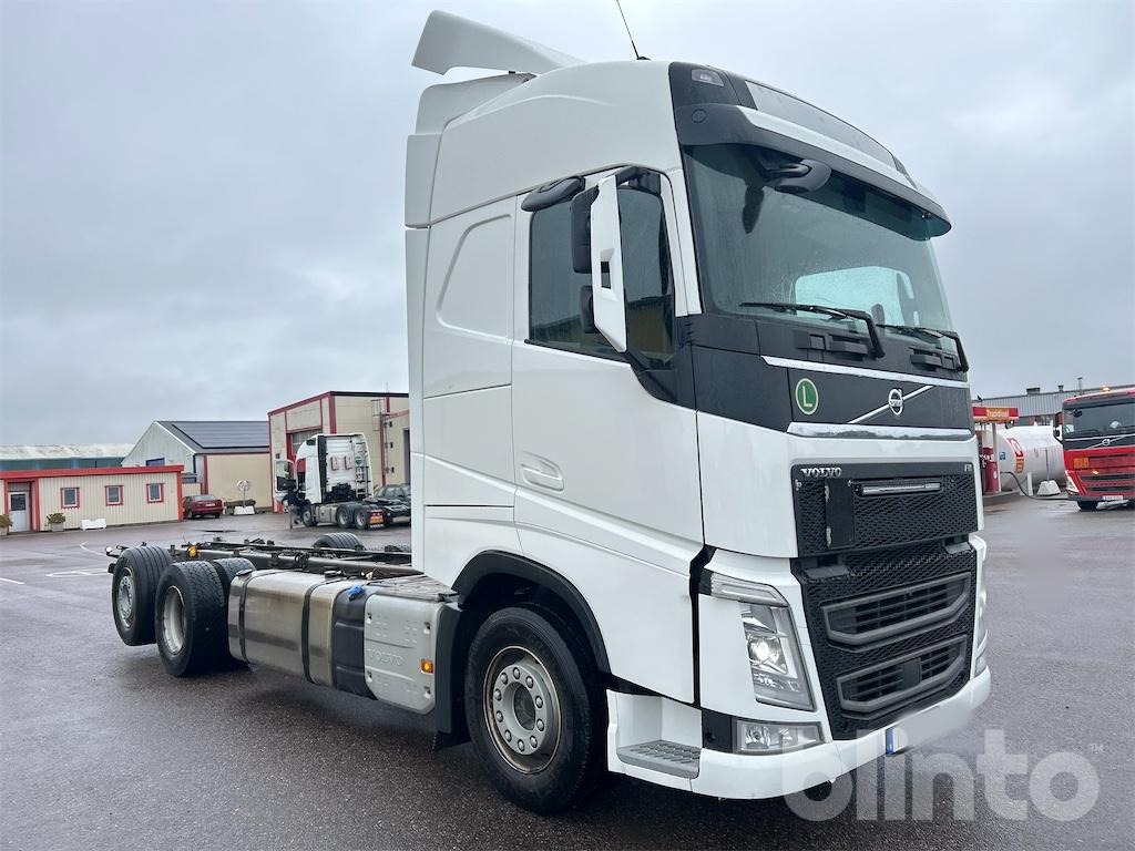 VOLVO FH 6x2 - Podvozek s kabinou: obrázok 3 VOLVO FH 6x2 - Podvozek s kabinou: obrázok 3