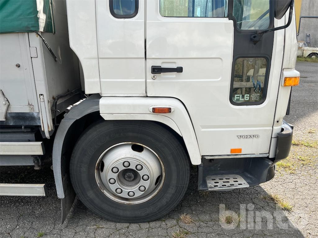 Plachtové nákladné vozidlo VOLVO FL 615 4X2: obrázok 17