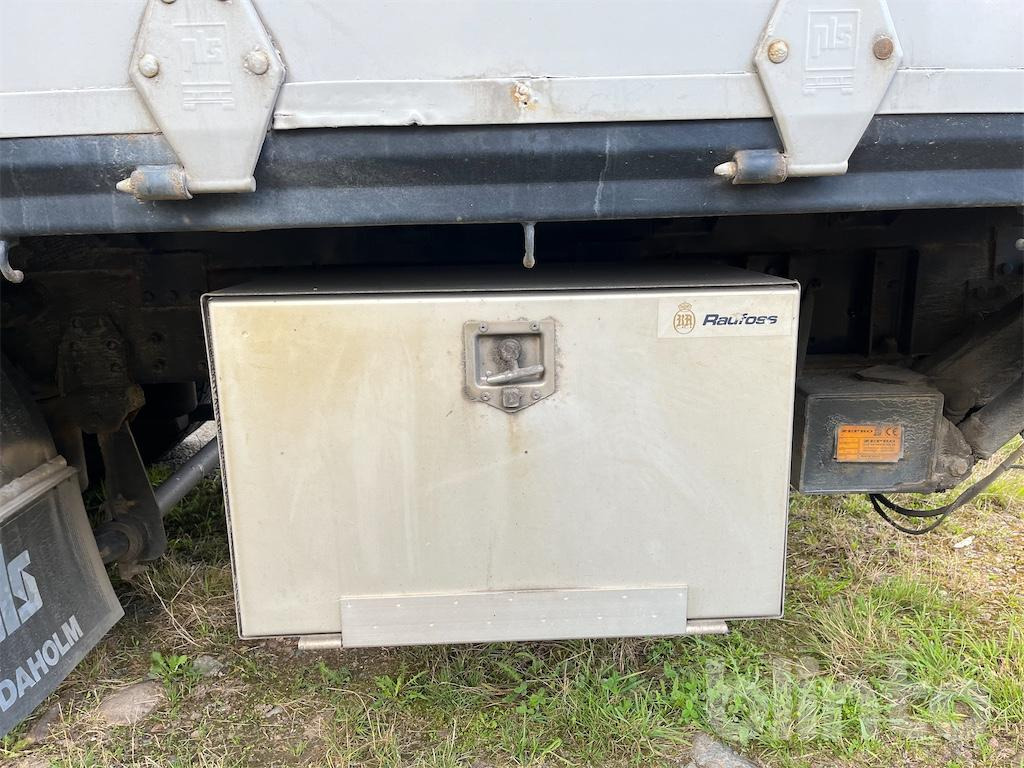 Plachtové nákladné vozidlo VOLVO FL 615 4X2: obrázok 42
