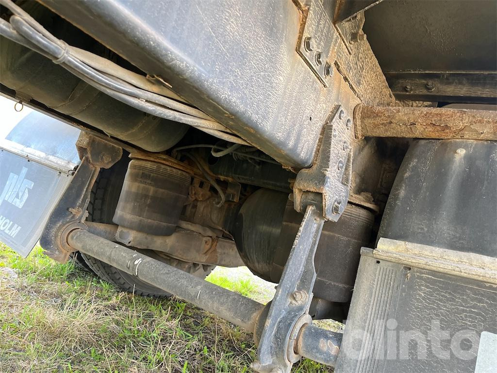 Plachtové nákladné vozidlo VOLVO FL 615 4X2: obrázok 28