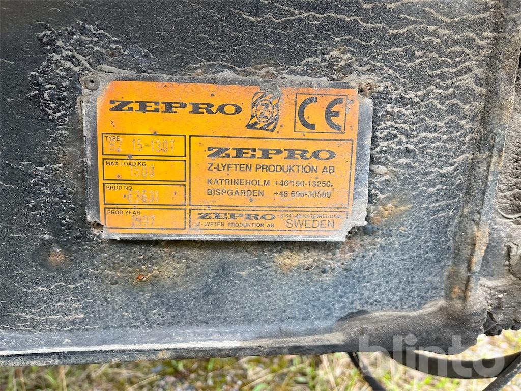 Plachtové nákladné vozidlo VOLVO FL 615 4X2: obrázok 41