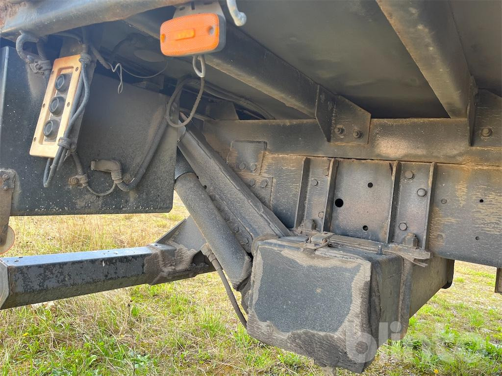 Plachtové nákladné vozidlo VOLVO FL 615 4X2: obrázok 29