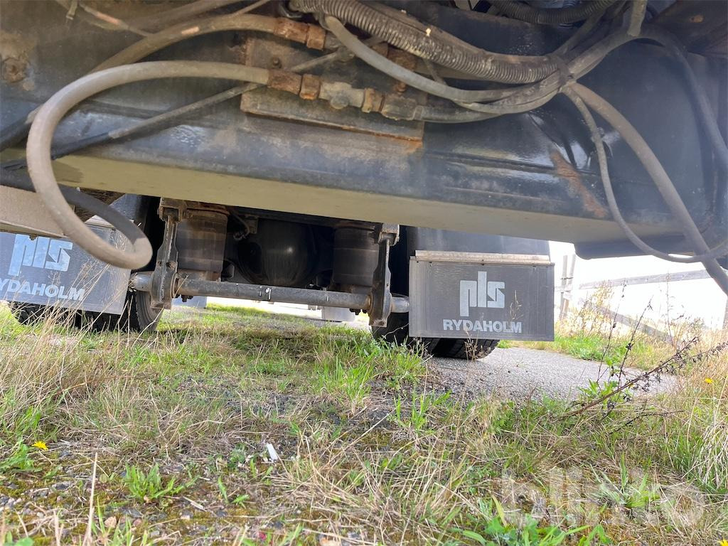 Plachtové nákladné vozidlo VOLVO FL 615 4X2: obrázok 37