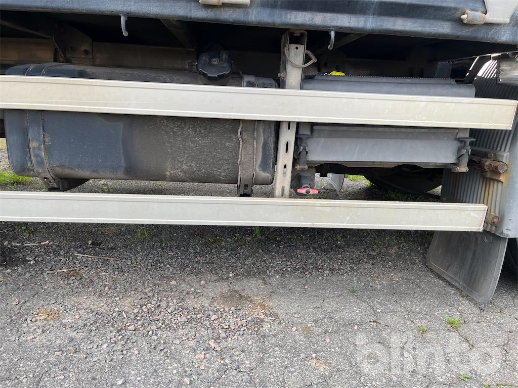 Plachtové nákladné vozidlo VOLVO FL 615 4X2: obrázok 21