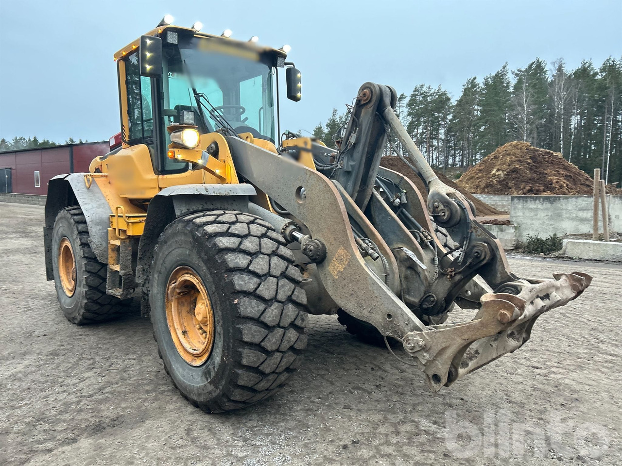 Volvo L110F - Kolesový nakladač: obrázok 3 Volvo L110F - Kolesový nakladač: obrázok 3