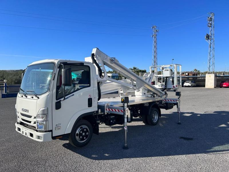 Isuzu HX200 - Automobilová plošina: obrázok 3 Isuzu HX200 - Automobilová plošina: obrázok 3