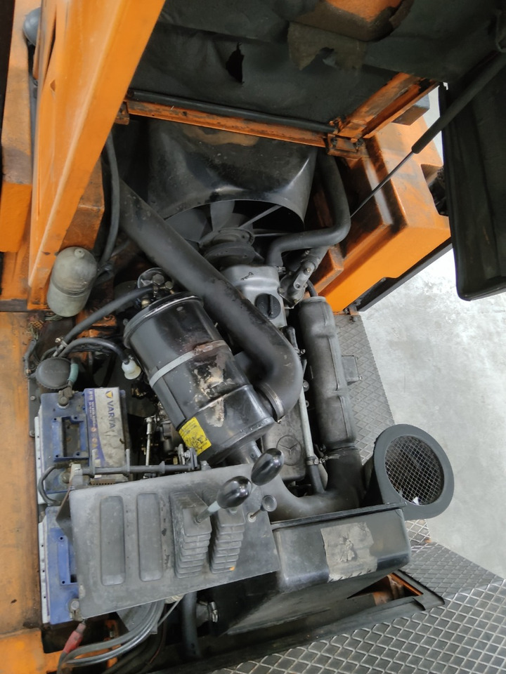 Still DFG2.5 - Dieselový vysokozdvižný vozík: obrázok 4 Still DFG2.5 - Dieselový vysokozdvižný vozík: obrázok 4