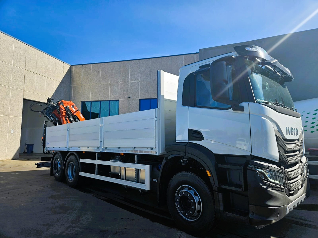 Iveco X-Way AD300X46Z HR ON+ - Valníkový/ Plošinový nákladný automobil, Auto s hydraulickou rukou: obrázok 3 Iveco X-Way AD300X46Z HR ON+ - Valníkový/ Plošinový nákladný automobil, Auto s hydraulickou rukou: obrázok 3