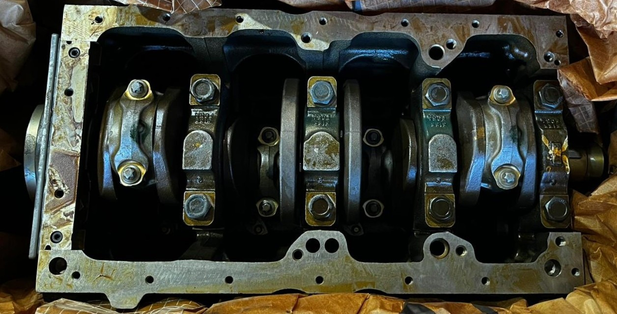 CATERPILLAR 359-0731 – Genuine Caterpillar Engine Block - CAT 3054C - Motor: obrázok 1 CATERPILLAR 359-0731 – Genuine Caterpillar Engine Block - CAT 3054C - Motor: obrázok 1