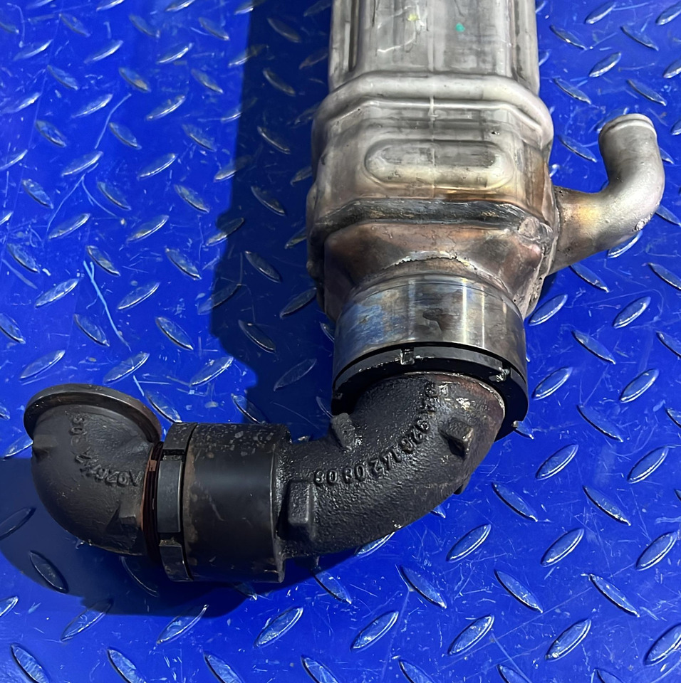 Mercedes Benz /DETROIT EGR OM926 A9261420679 (A9261420379) - EGR chladič: obrázok 4 Mercedes Benz /DETROIT EGR OM926 A9261420679 (A9261420379) - EGR chladič: obrázok 4