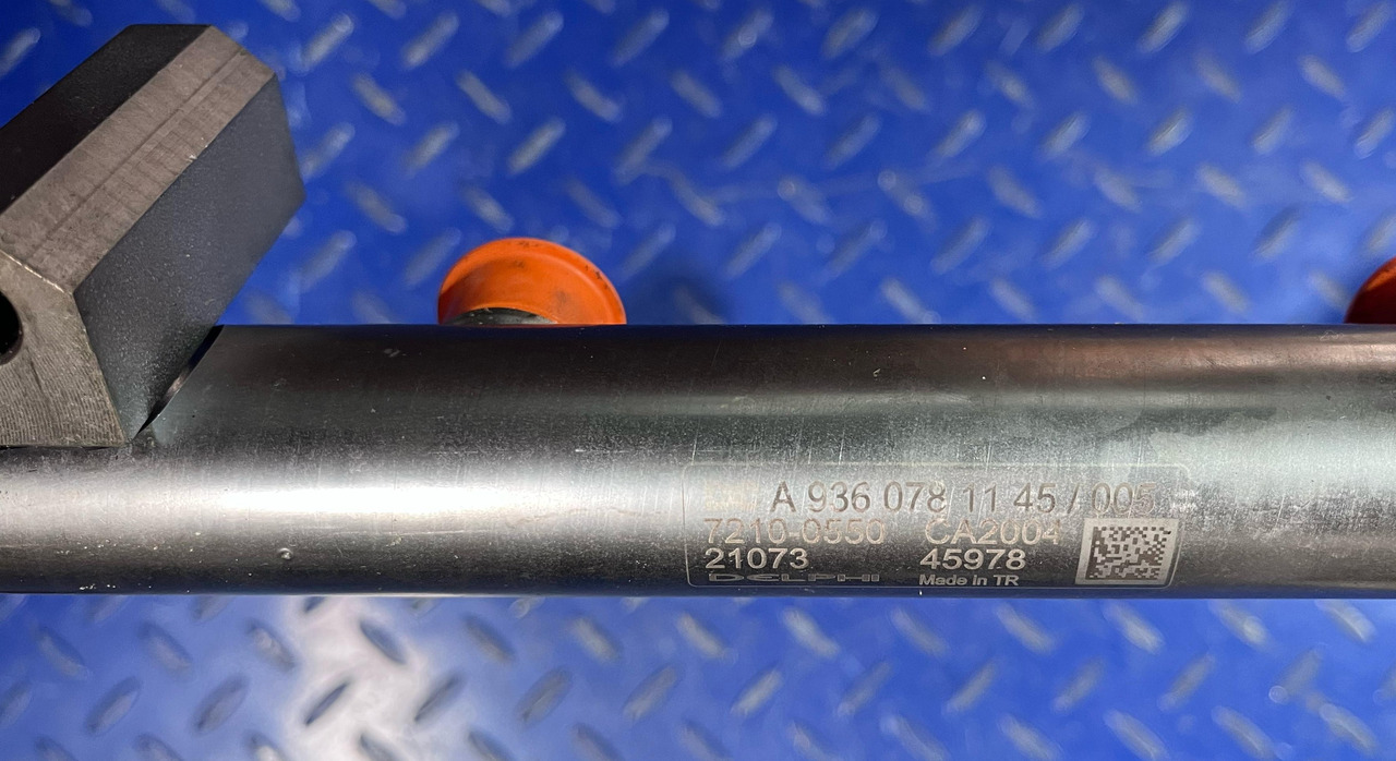 Mercedes Common Rail Pipe A9360780845 - Palivový systém: obrázok 5 Mercedes Common Rail Pipe A9360780845 - Palivový systém: obrázok 5