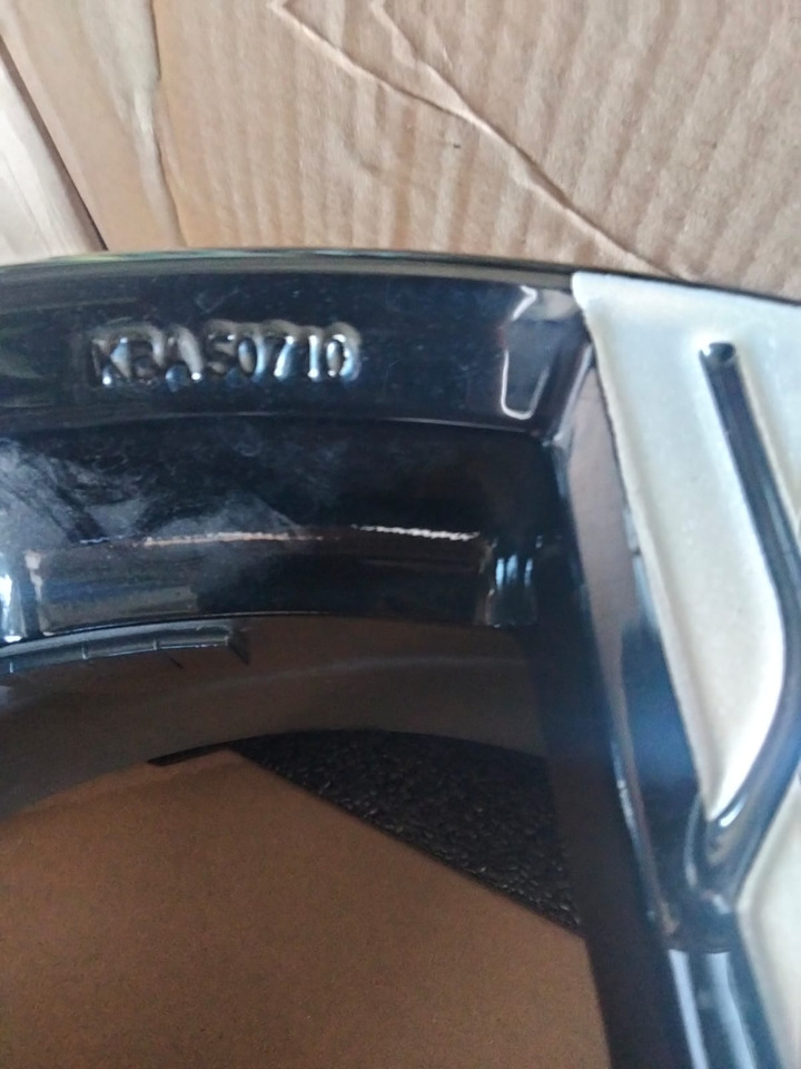 Mitsubishi Pajero L200 20 Zoll original Rims KBA50710 - Disk pre Automobil: obrázok 4 Mitsubishi Pajero L200 20 Zoll original Rims KBA50710 - Disk pre Automobil: obrázok 4