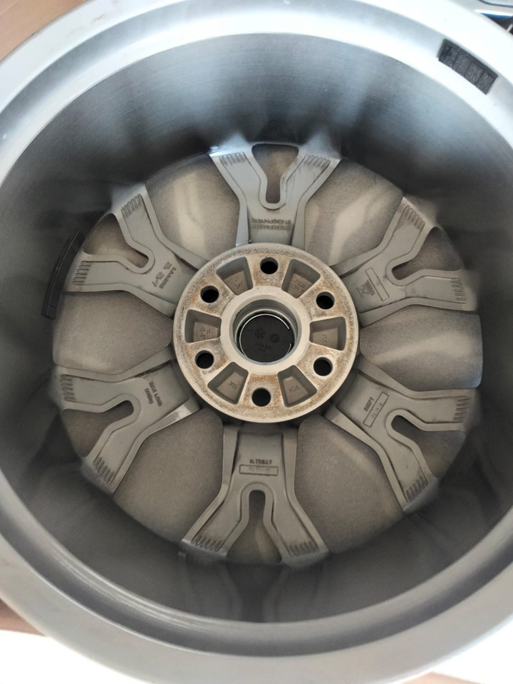 Mitsubishi Pajero L200 20 Zoll original Rims KBA50710 - Disk pre Automobil: obrázok 5 Mitsubishi Pajero L200 20 Zoll original Rims KBA50710 - Disk pre Automobil: obrázok 5