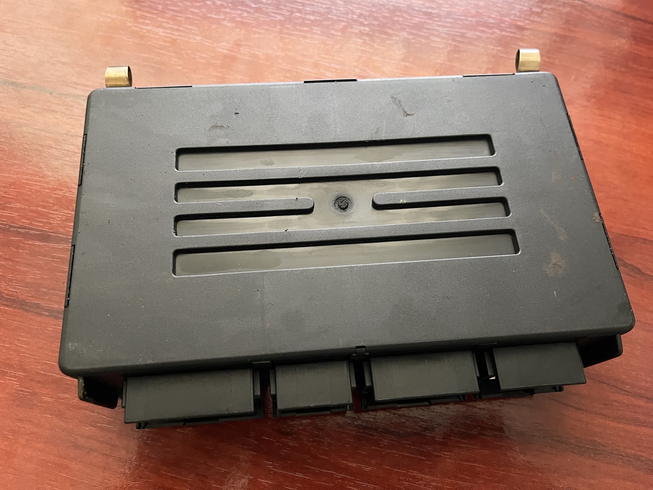 Temic Mercedes Unimog Ecu A0004469835 - Riadiaca jednotka pre Iné stroje: obrázok 3 Temic Mercedes Unimog Ecu A0004469835 - Riadiaca jednotka pre Iné stroje: obrázok 3