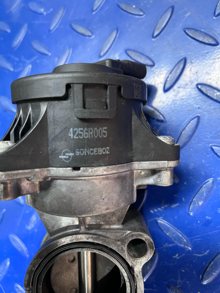 Wahler Mercedes Benz 4256R005 - EGR chladič: obrázok 4 Wahler Mercedes Benz 4256R005 - EGR chladič: obrázok 4