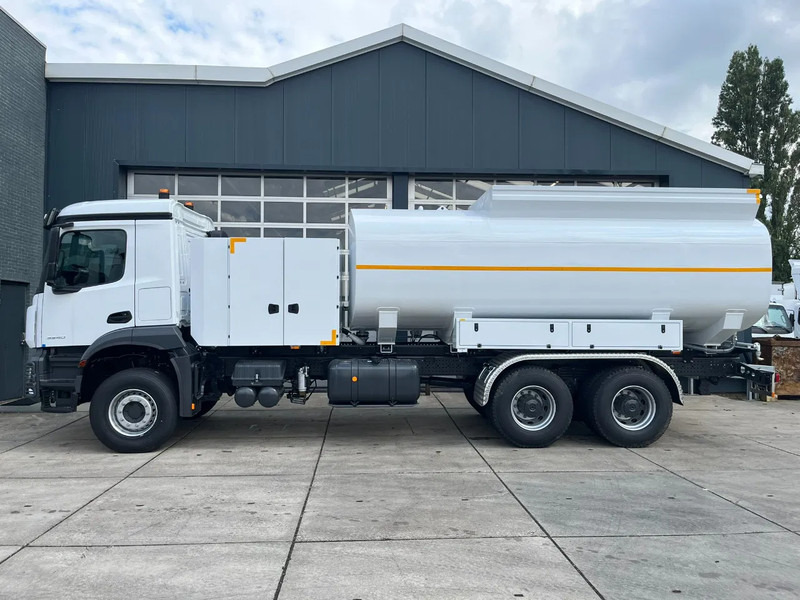 Mercedes-Benz Arocs 3340 6x4 Water Tank Truck - Cisternové vozidlo: obrázok 2 Mercedes-Benz Arocs 3340 6x4 Water Tank Truck - Cisternové vozidlo: obrázok 2
