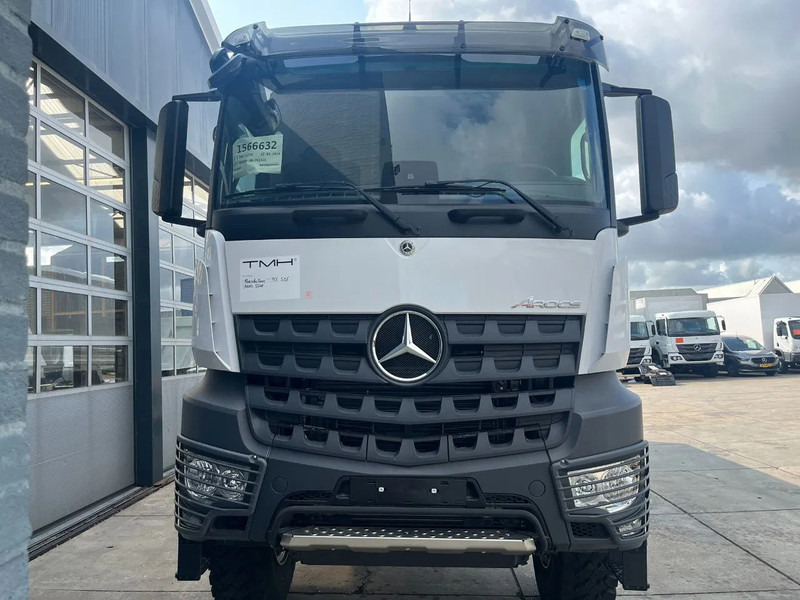 Mercedes-Benz Arocs 3340 A 6x6 Cargo Truck - Plachtové nákladné vozidlo: obrázok 4 Mercedes-Benz Arocs 3340 A 6x6 Cargo Truck - Plachtové nákladné vozidlo: obrázok 4