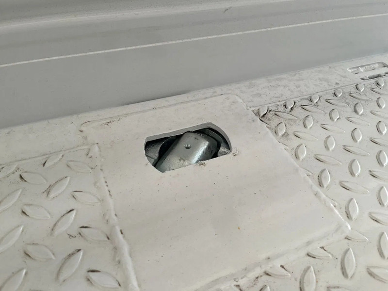 Leasing Mercedes-Benz Arocs 3340 A 6x6 Cargo Truck Mercedes-Benz Arocs 3340 A 6x6 Cargo Truck: obrázok 18