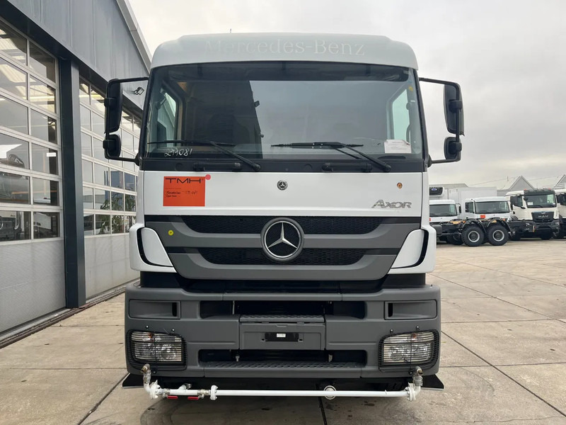 Mercedes-Benz Axor 3344 6x4 Water Tank Truck - Cisternové vozidlo: obrázok 4 Mercedes-Benz Axor 3344 6x4 Water Tank Truck - Cisternové vozidlo: obrázok 4