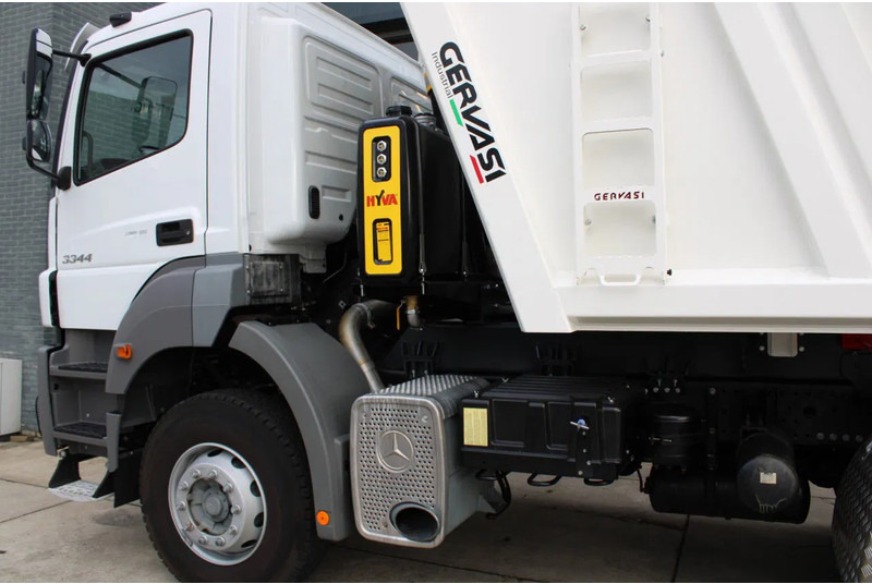 Leasing Mercedes-Benz Axor 3344 K 6x4 Tipper Truck Mercedes-Benz Axor 3344 K 6x4 Tipper Truck: obrázok 11