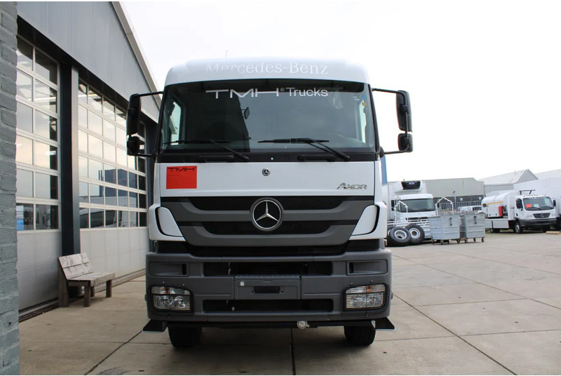 Mercedes-Benz Axor 3344 K 6x4 Tipper Truck - Sklápač: obrázok 5 Mercedes-Benz Axor 3344 K 6x4 Tipper Truck - Sklápač: obrázok 5