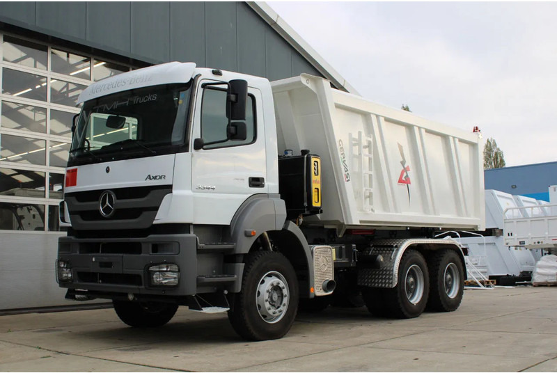 Mercedes-Benz Axor 3344 K 6x4 Tipper Truck - Sklápač: obrázok 1 Mercedes-Benz Axor 3344 K 6x4 Tipper Truck - Sklápač: obrázok 1