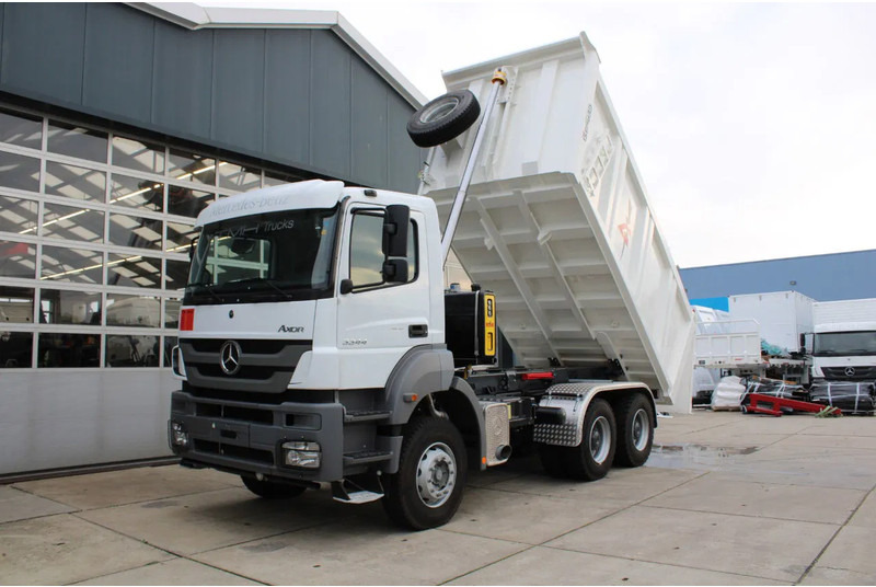 Leasing Mercedes-Benz Axor 3344 K 6x4 Tipper Truck Mercedes-Benz Axor 3344 K 6x4 Tipper Truck: obrázok 7
