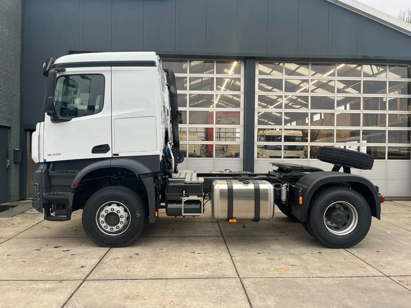Mercedes-Benz Actros 2045 S 4x2 Tractor Head - Ťahač: obrázok 2 Mercedes-Benz Actros 2045 S 4x2 Tractor Head - Ťahač: obrázok 2