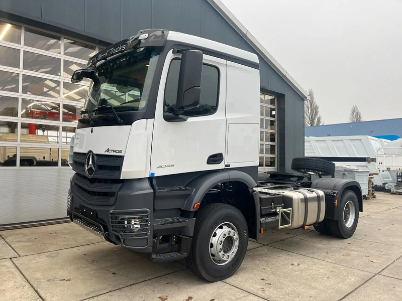 Mercedes-Benz Actros 2045 S 4x2 Tractor Head - Ťahač: obrázok 1 Mercedes-Benz Actros 2045 S 4x2 Tractor Head - Ťahač: obrázok 1