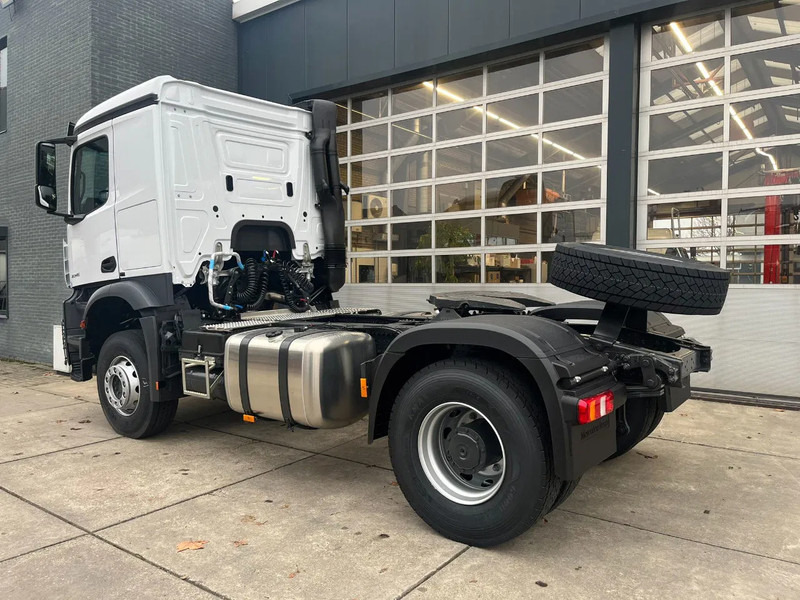 Mercedes-Benz Actros 2045 S 4x2 Tractor Head - Ťahač: obrázok 3 Mercedes-Benz Actros 2045 S 4x2 Tractor Head - Ťahač: obrázok 3