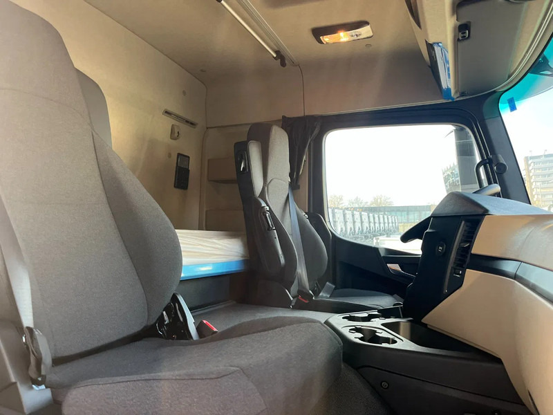 Nový Ťahač Mercedes-Benz Actros 4048 S 6x4 Tractor Head: obrázok 19 Nový Ťahač Mercedes-Benz Actros 4048 S 6x4 Tractor Head: obrázok 19