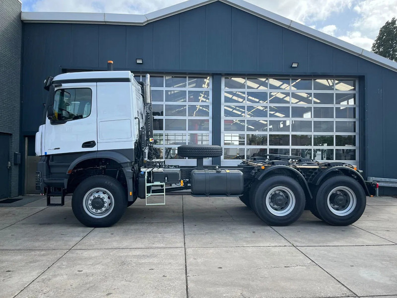 Mercedes-Benz Arocs 4058 AS 6x6 Tractor Head 180T Push Pull EURO-5 - Ťahač: obrázok 2 Mercedes-Benz Arocs 4058 AS 6x6 Tractor Head 180T Push Pull EURO-5 - Ťahač: obrázok 2