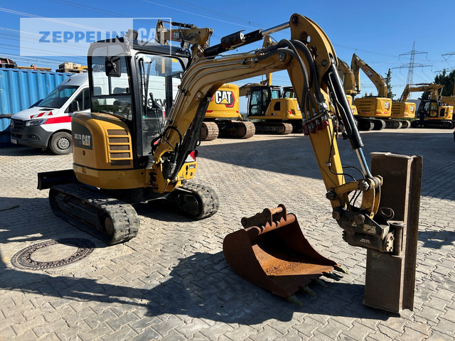 Cat 302.7D - Mini rýpadlo: obrázok 4 Cat 302.7D - Mini rýpadlo: obrázok 4