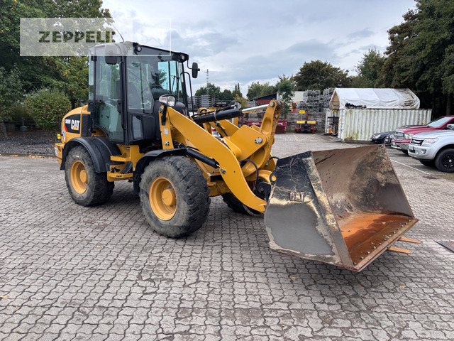 Cat 908M - Kolesový nakladač: obrázok 2 Cat 908M - Kolesový nakladač: obrázok 2