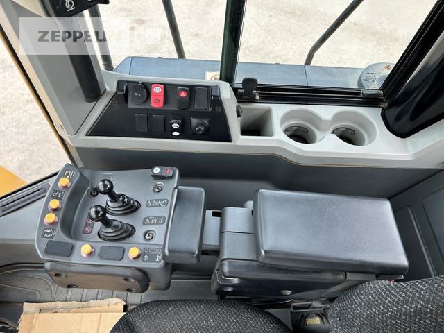 Kolesový nakladač Cat 966MXE: obrázok 39 Kolesový nakladač Cat 966MXE: obrázok 39