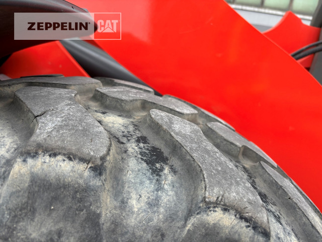 Kolesový nakladač Liebherr L506: obrázok 8