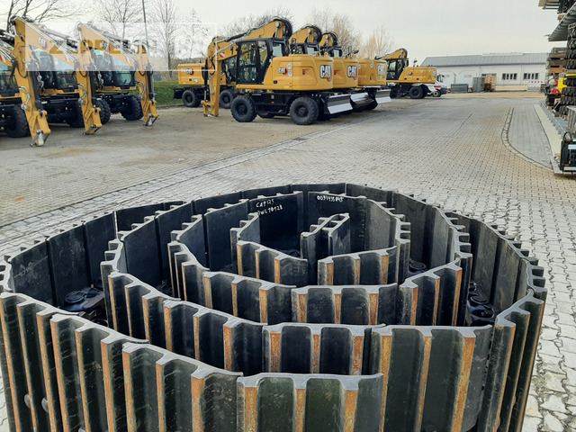 Sonstiges 325-07 Laufwerk 600m - Pásy pre Stavebné stroje: obrázok 4 Sonstiges 325-07 Laufwerk 600m - Pásy pre Stavebné stroje: obrázok 4