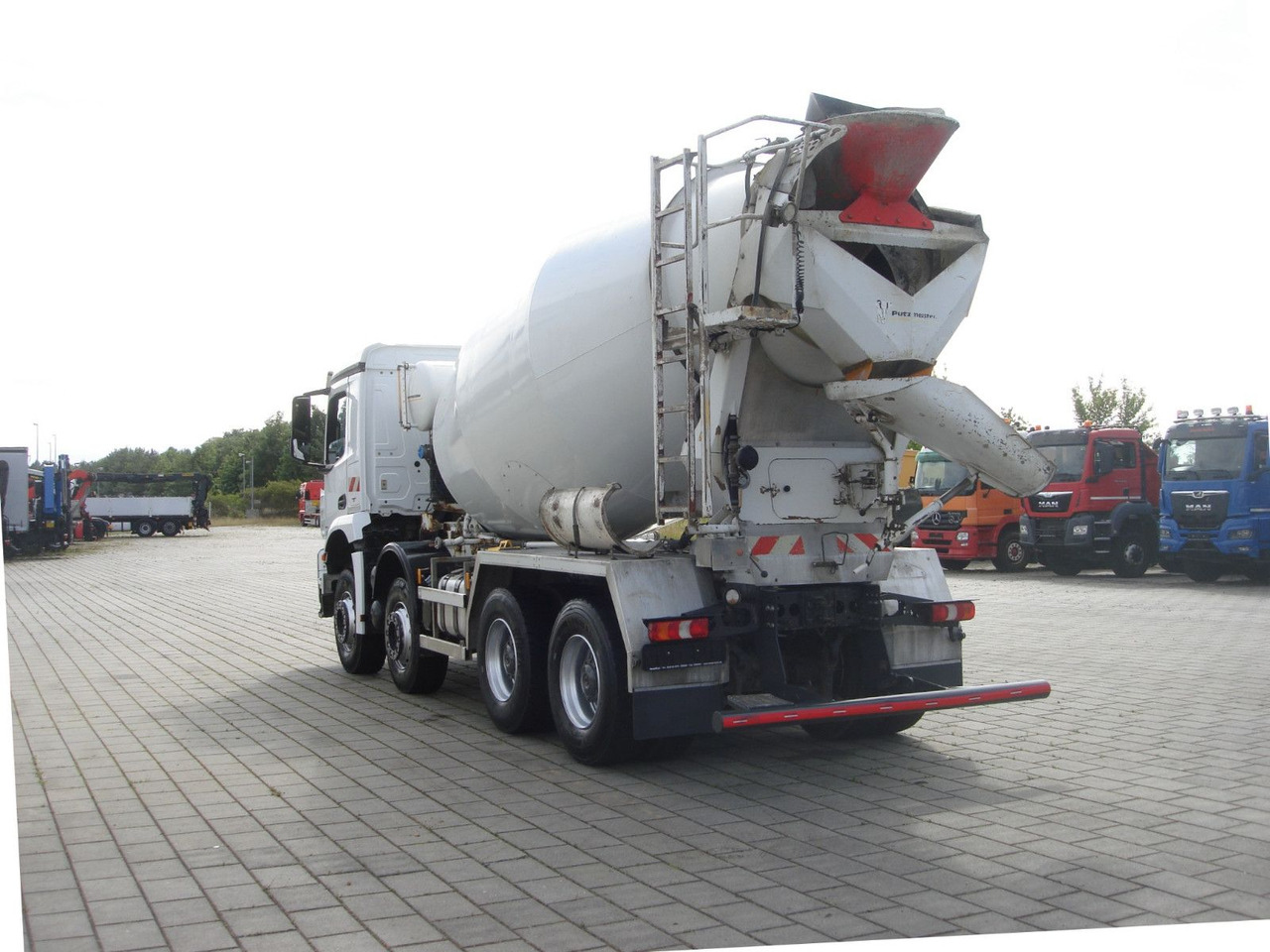 Mercedes-Benz Arocs 3240 B 8x4 - Domiešavač: obrázok 3 Mercedes-Benz Arocs 3240 B 8x4 - Domiešavač: obrázok 3