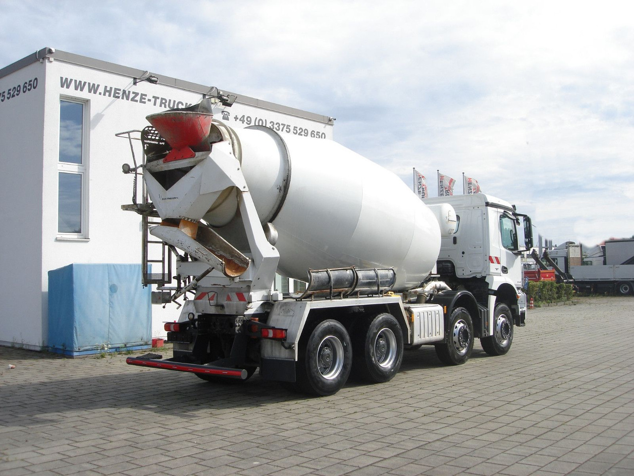 Mercedes-Benz Arocs 3240 B 8x4 - Domiešavač: obrázok 4 Mercedes-Benz Arocs 3240 B 8x4 - Domiešavač: obrázok 4
