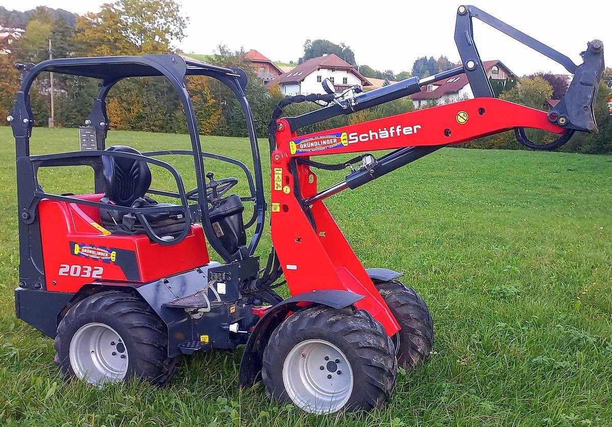Schäffer Schäffer 2032 - Kĺbový nakladač: obrázok 3 Schäffer Schäffer 2032 - Kĺbový nakladač: obrázok 3