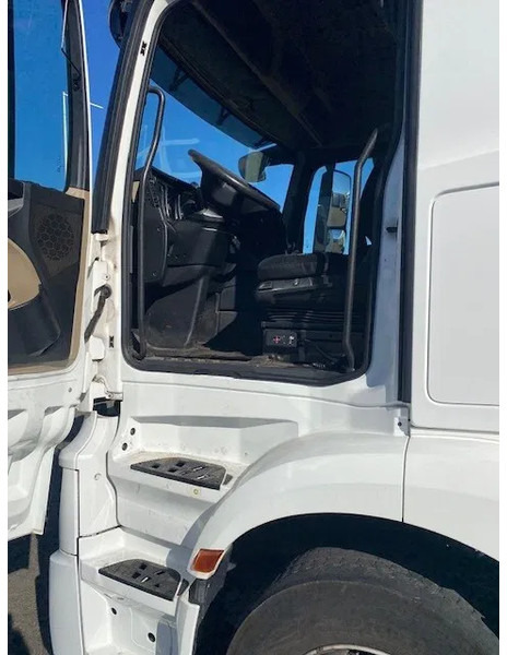 Mercedes-Benz Actros 1840 stream space cabine met spoilers fenders en zonneklep, apk gekeurd. - Ťahač: obrázok 3 Mercedes-Benz Actros 1840 stream space cabine met spoilers fenders en zonneklep, apk gekeurd. - Ťahač: obrázok 3